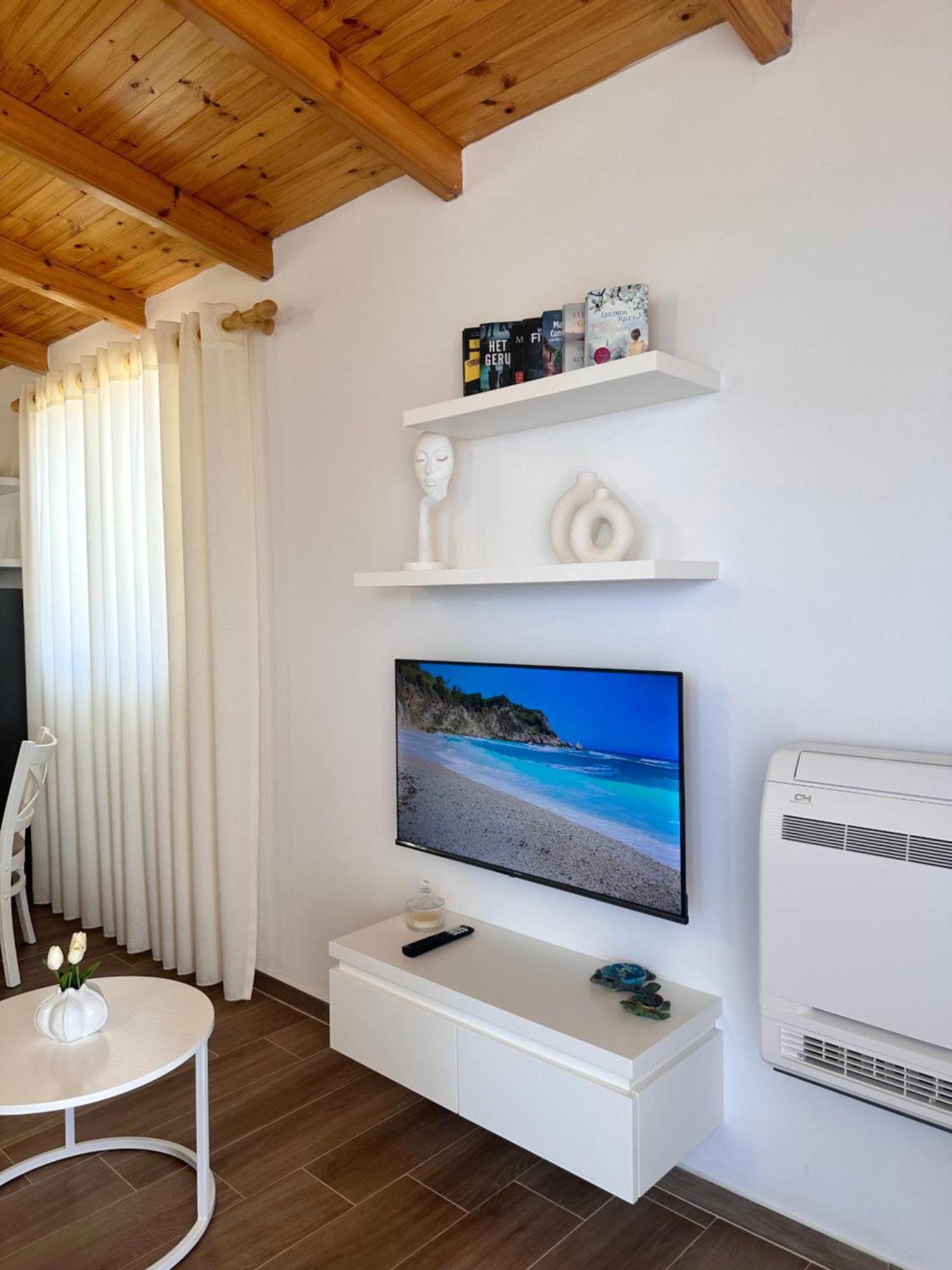 Panoramic Views Of Saranda Apartment ภายนอก รูปภาพ